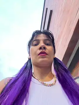 Snapshot of kitty__horny chatting on 03.12.25 kitty horny online show from 03.12.25