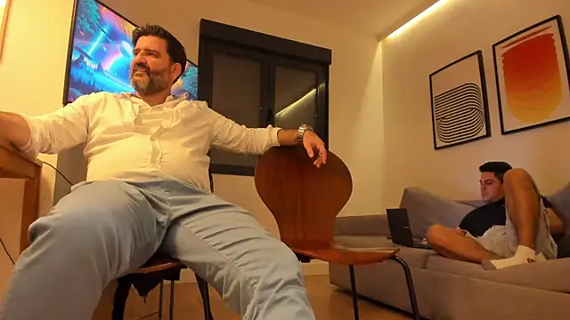 Snapshot of Maxi_TheBigDaddy chatting on 12.08.24 Maxi TheBigDaddy online show from 12.08.24