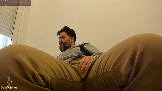 Snapshot of Maxi_TheBigDaddy chatting on 01.13.25 Maxi TheBigDaddy online show from 01.13.25