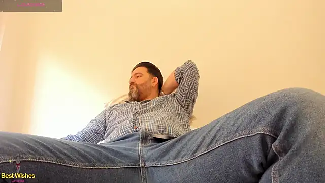 Snapshot of Maxi_TheBigDaddy chatting on 01.16.25 Maxi TheBigDaddy online show from 01.16.25