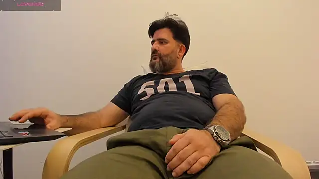 Snapshot of Maxi_TheBigDaddy chatting on 01.26.25 Maxi TheBigDaddy online show from 01.26.25