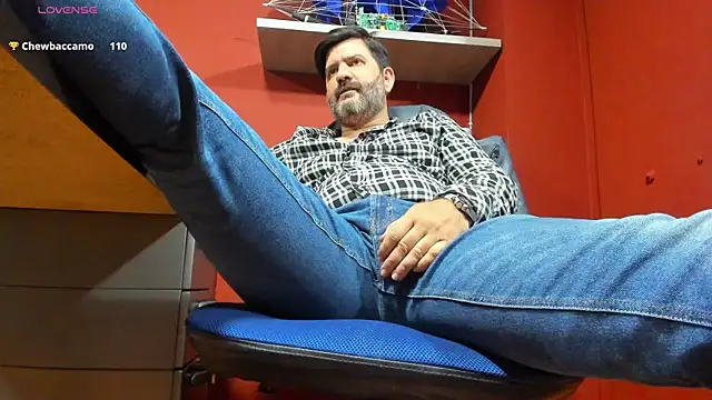 Snapshot of Maxi_TheBigDaddy chatting on 03.11.25 Maxi TheBigDaddy online show from 03.11.25