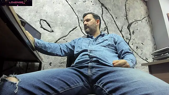 Snapshot of Maxi_TheBigDaddy chatting on 09.16.25 Maxi TheBigDaddy online show from 09.16.25