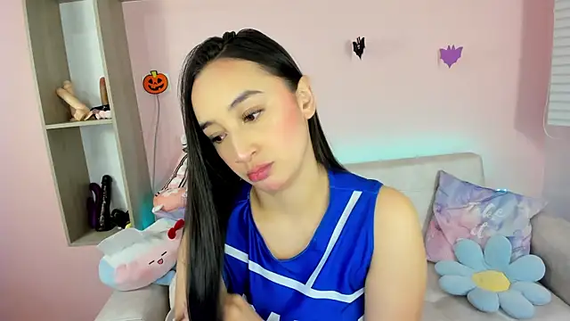 tinysara online show from 10.13.25