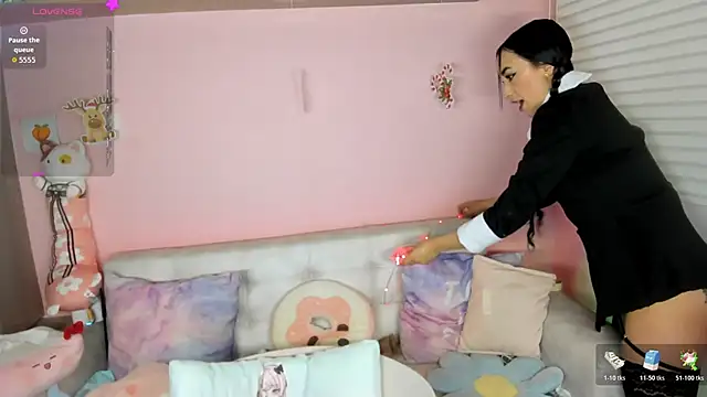 tinysara online show from 12.20.25