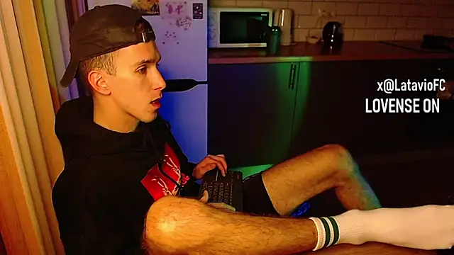 Midnighter  online show from 09.28.25