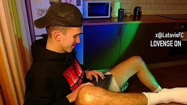 Midnighter  online show from 09.30.25