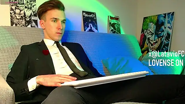 Midnighter  online show from 04.08.26