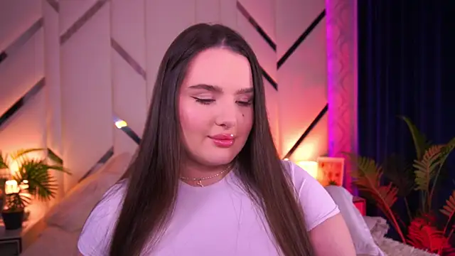 Snapshot of CuteAmberr chatting on 10.30.25 CuteAmberr online show from 10.30.25