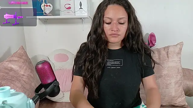 megan doll2 online show from 09.18.25