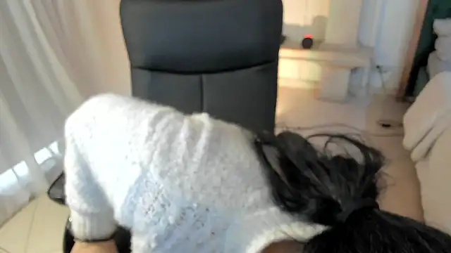 Snapshot of scarlet_miller1 chatting on 01.22.25 scarlet miller1 online show from 01.22.25