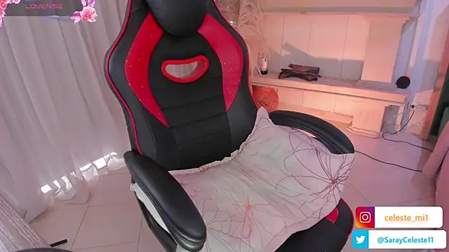 Snapshot of scarlet_miller1 chatting on 02.13.25 scarlet miller1 online show from 02.13.25