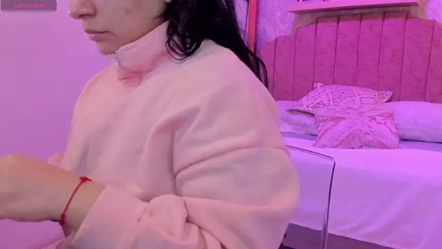 Snapshot of scarlet_miller1 chatting on 10.25.25 scarlet miller1 online show from 10.25.25