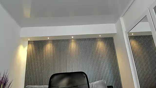 charlottewhitte online show from 01.05.25