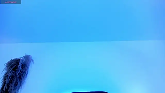 Snapshot of charlottewhitte chatting on 10.12.25 charlottewhitte online show from 10.12.25