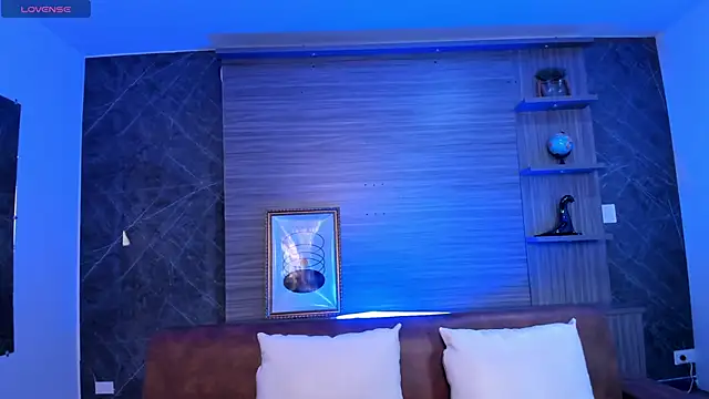 Snapshot of charlottewhitte chatting on 10.25.25 charlottewhitte online show from 10.25.25