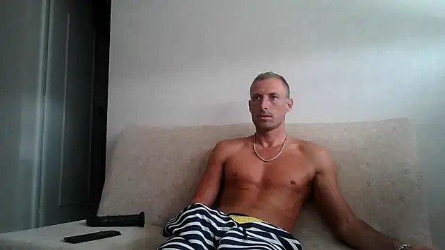 Snapshot of sebcucold chatting on 07.26.26 sebcucold online show from 07.26.26