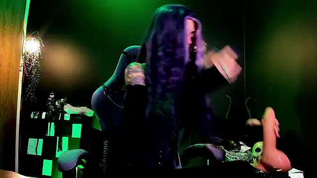 Snapshot of ameliachadburn chatting on 10.05.25 ameliachadburn online show from 10.05.25