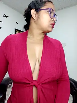 Snapshot of chalohott chatting on 09.09.25 chalohott online show from 09.09.25