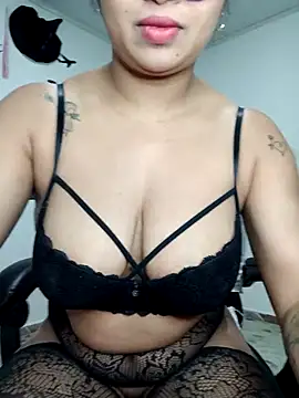 Snapshot of chalohott chatting on 10.12.25 chalohott online show from 10.12.25