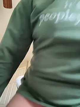 QueenNuttCollector online show from 03.17.26