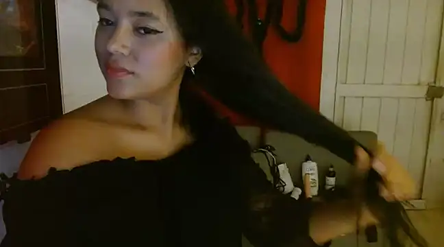 Snapshot of Chiara_petterson chatting on 01.11.25 Chiara petterson online show from 01.11.25