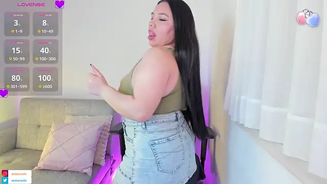 Snapshot of ambar-wells chatting on 11.09.25 ambar-wells online show from 11.09.25