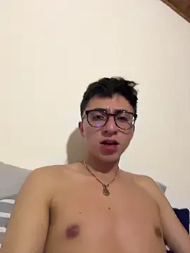 CamiRojas boy online show from 10.24.25