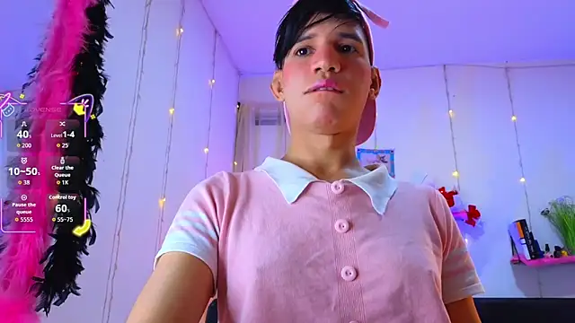 Ariel Femboy  online show from 12.04.25