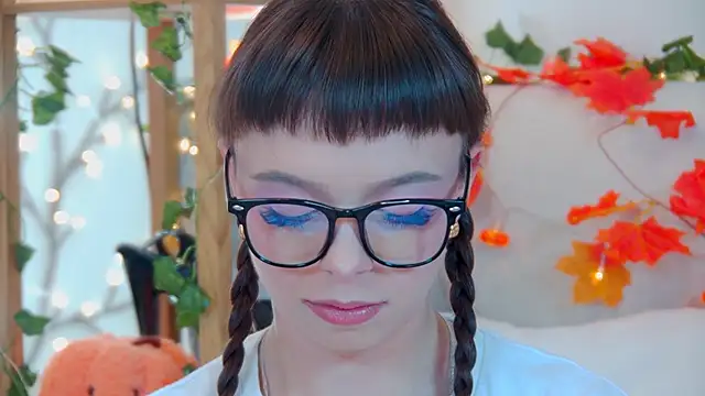 Snapshot of ElisabethDavis chatting on 09.28.25 ElisabethDavis online show from 09.28.25