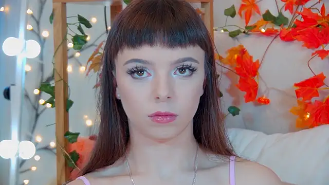 Snapshot of ElisabethDavis chatting on 10.05.25 ElisabethDavis online show from 10.05.25