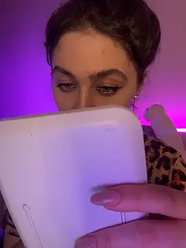 Snapshot of Your_insomniya chatting on 11.04.25 Your insomniya online show from 11.04.25