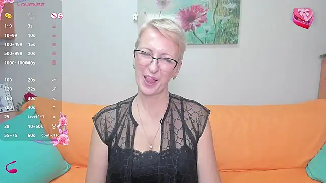 iamyourdream89 online show from 12.17.24
