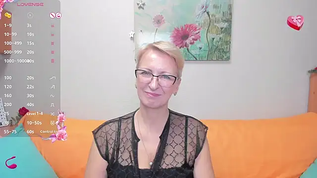 iamyourdream89 online show from 12.17.24