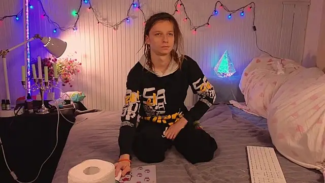 Frank Fraer online show from 11.25.25