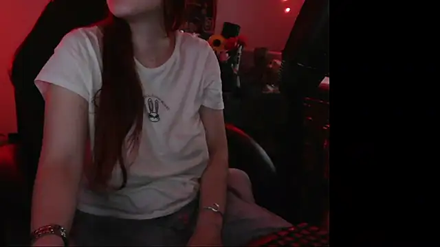norahrosss online show from 12.21.24