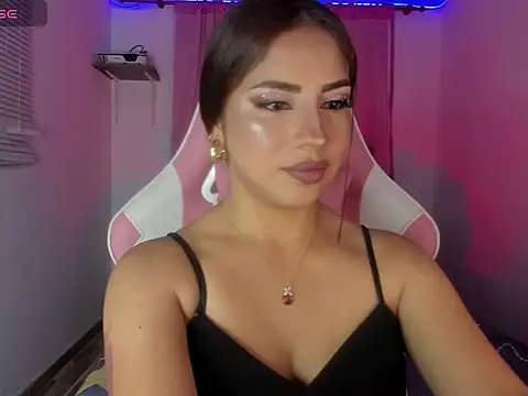 Snapshot of lucykinky22 chatting on 10.25.25 lucykinky22 online show from 10.25.25