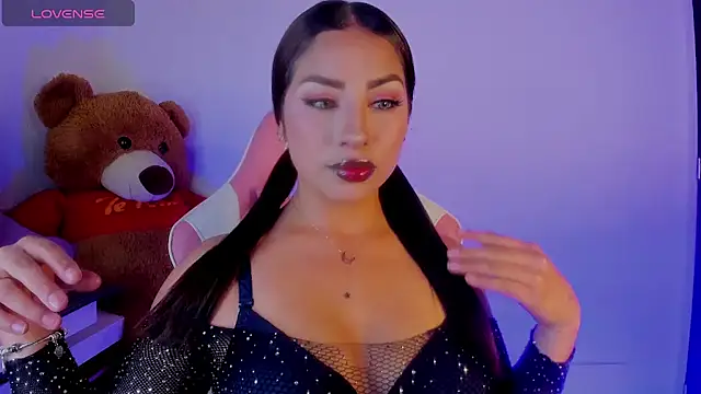 Snapshot of lucykinky22 chatting on 11.06.25 lucykinky22 online show from 11.06.25