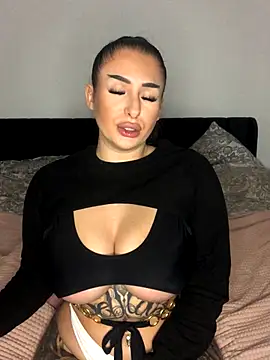 Mia-Bremer online show from 12.19.25