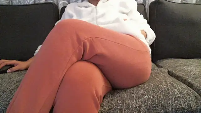 Snapshot of mysteriouscouple001 chatting on 03.06.26 mysteriouscouple001 online show from 03.06.26