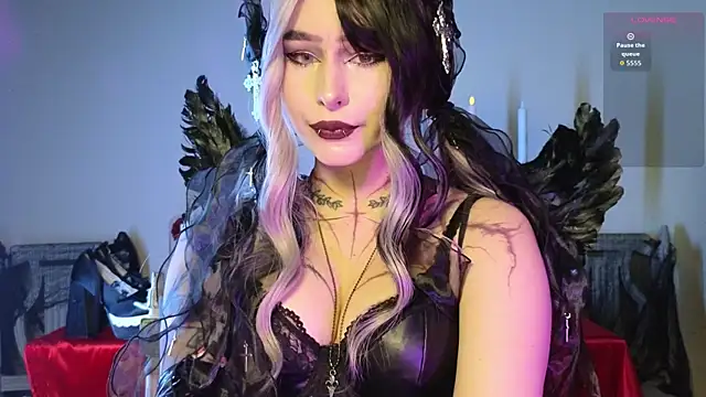 Snapshot of ghot1c_graceeee chatting on 11.15.25 ghot1c graceeee online show from 11.15.25