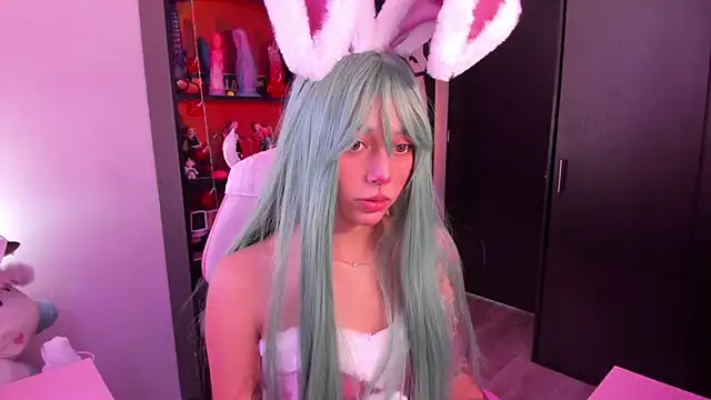 amber yull online show from 04.05.26