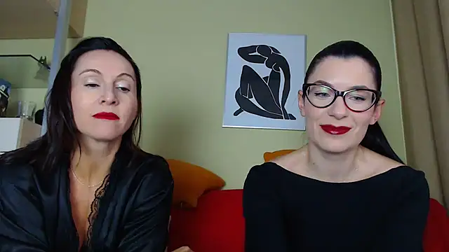 Snapshot of BDSMStars chatting on 10.04.25 BDSMStars online show from 10.04.25