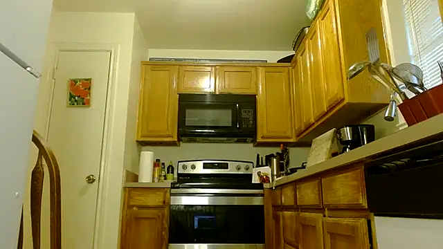 Snapshot of DiamondMonroeXo chatting on 11.20.25 DiamondMonroeXo online show from 11.20.25