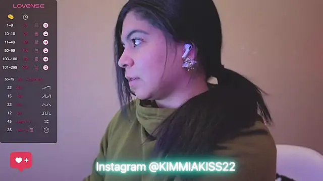 kimmiakiss22 online show from 01.17.25