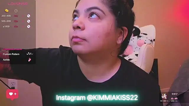 kimmiakiss22 online show from 01.28.25