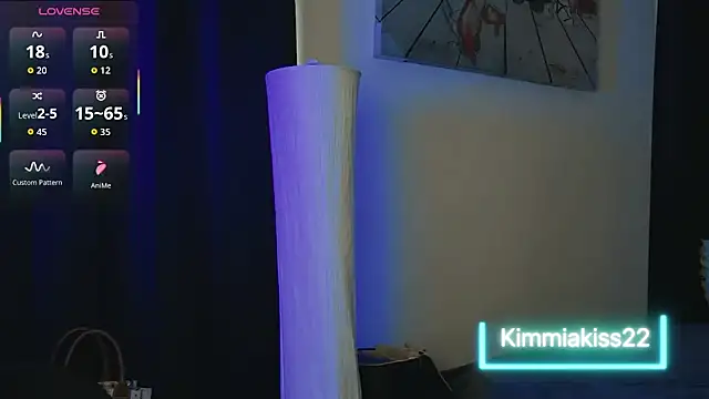 kimmiakiss22 online show from 09.10.25