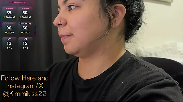 kimmiakiss22 online show from 10.27.25