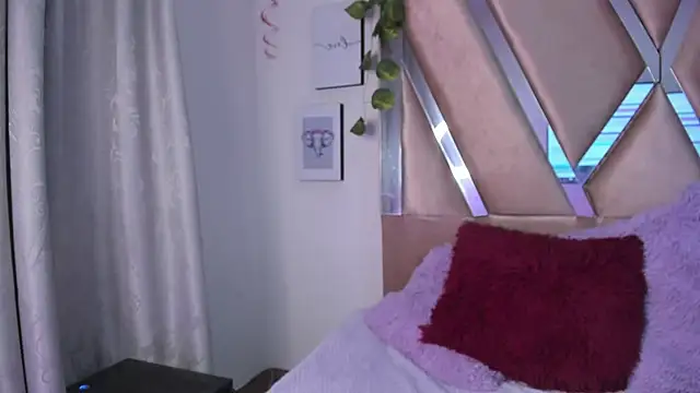 Snapshot of xhinata_hyugax chatting on 01.21.25 xhinata hyugax online show from 01.21.25