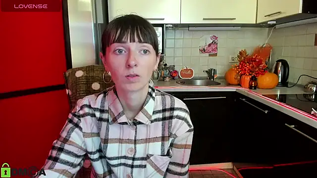 TayanaJons online show from 10.21.25